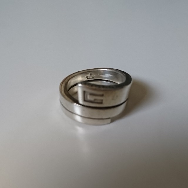 Gucci(グッチ)のGUCCIシルバーリング メンズのアクセサリー(リング(指輪))の商品写真
