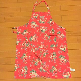 キャスキッドソン(Cath Kidston)の美品 キャスキッドソン エプロン (収納/キッチン雑貨)