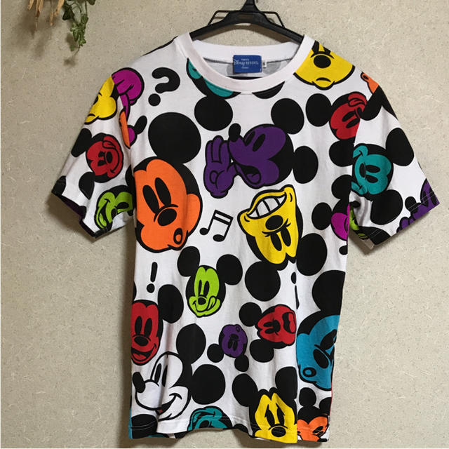 Disney(ディズニー)のディズニーDisney Tシャツ エンタメ/ホビーのおもちゃ/ぬいぐるみ(キャラクターグッズ)の商品写真