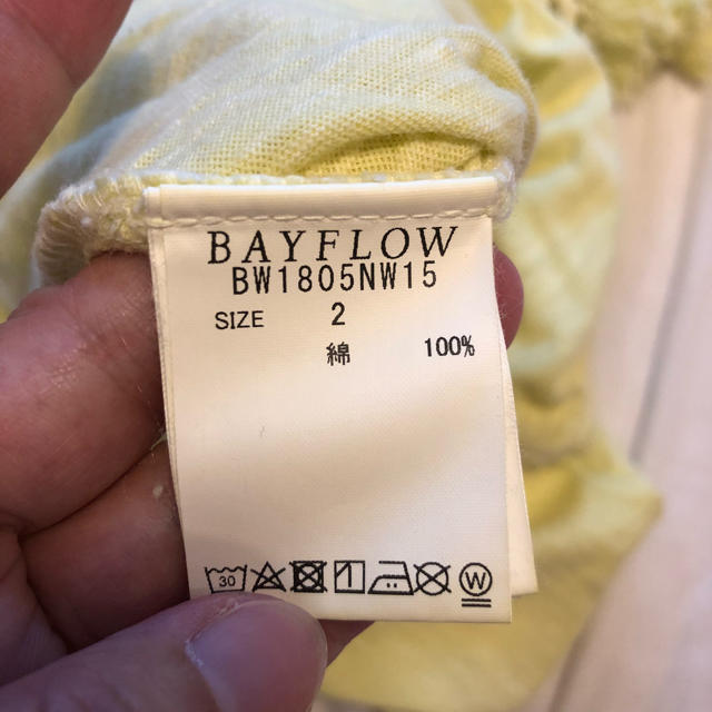 BAYFLOW(ベイフロー)のBAYFLOWイエローTシャツ レディースのトップス(Tシャツ(半袖/袖なし))の商品写真