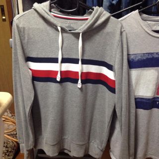 トミーヒルフィガー(TOMMY HILFIGER)のトミーヒルフィガー パーカー Mサイズ(パーカー)