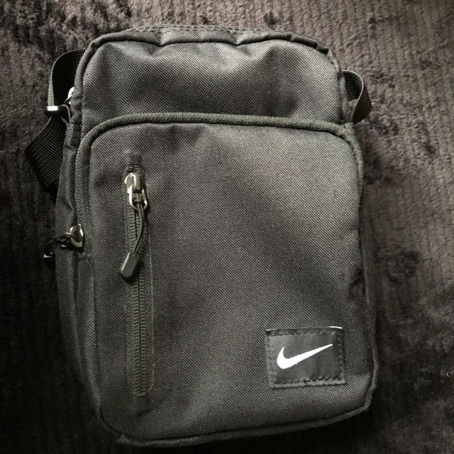 NIKE(ナイキ)のゆり様専用 NIKE ショルダーバッグ  メンズのバッグ(ショルダーバッグ)の商品写真