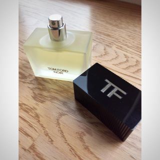 トムフォード(TOM FORD)の❤️新品同様TOMFORD香水❤️(香水(女性用))