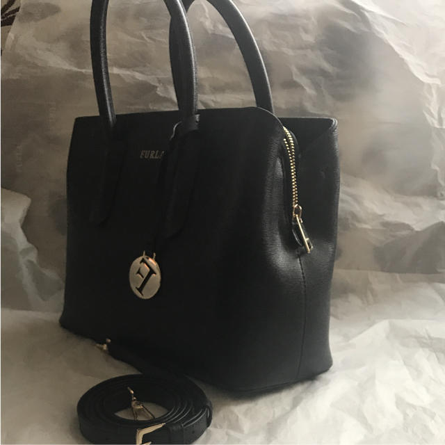 Furla(フルラ)のフルラ    新品  人気2wayバック ブラック レディースのバッグ(ショルダーバッグ)の商品写真
