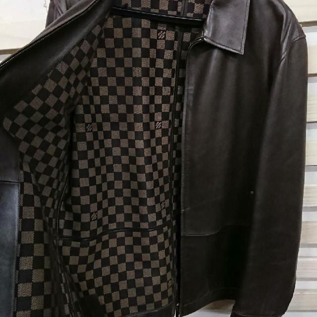 LOUIS VUITTON(ルイヴィトン)のLOUIS VUITTON レザー　ダミエ　黒　72万 メンズのジャケット/アウター(レザージャケット)の商品写真