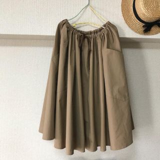 ルグラジック(LE GLAZIK)の売約済み●Qさま専用●le glazik *ひざ丈ベージュスカート*(ひざ丈スカート)