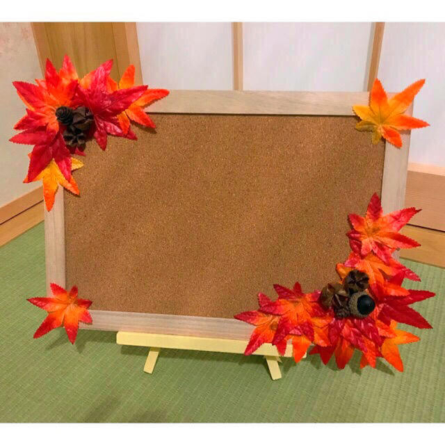 ハンドメイド コルクボード 紅葉 秋 ウェルカムボード メニュー もみじ の通販 By Bluebutterfly S Shop ラクマ