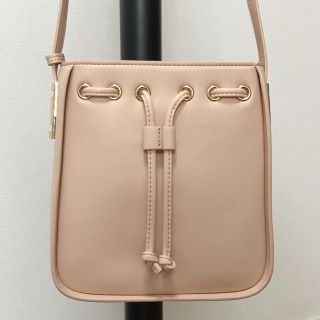 チャールズアンドキース(Charles and Keith)の値下♪新品ピンクベージュ ショルダーバッグ♪(ショルダーバッグ)