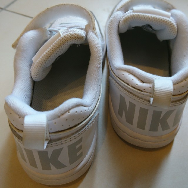 NIKE(ナイキ)のナイキkids キッズ/ベビー/マタニティのキッズ靴/シューズ(15cm~)(スニーカー)の商品写真