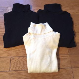 ユニクロ(UNIQLO)のユニクロウールタートルネック3枚セット(ニット/セーター)