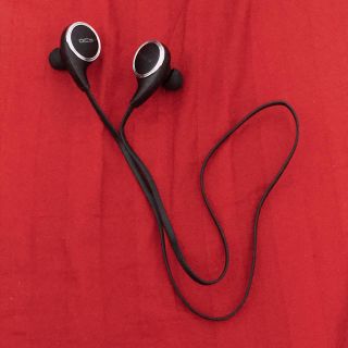 Bluetoothイヤホン QCY QY8(ヘッドフォン/イヤフォン)