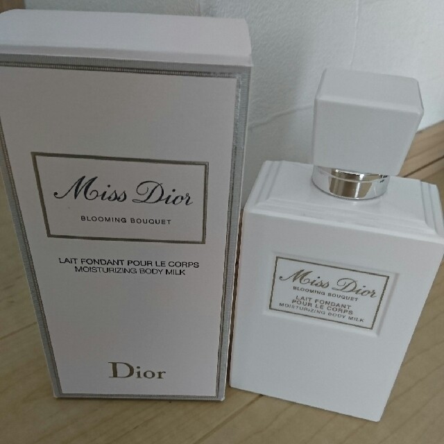 Christian Dior(クリスチャンディオール)のミス  ディオル  ボディローション コスメ/美容のボディケア(ボディローション/ミルク)の商品写真