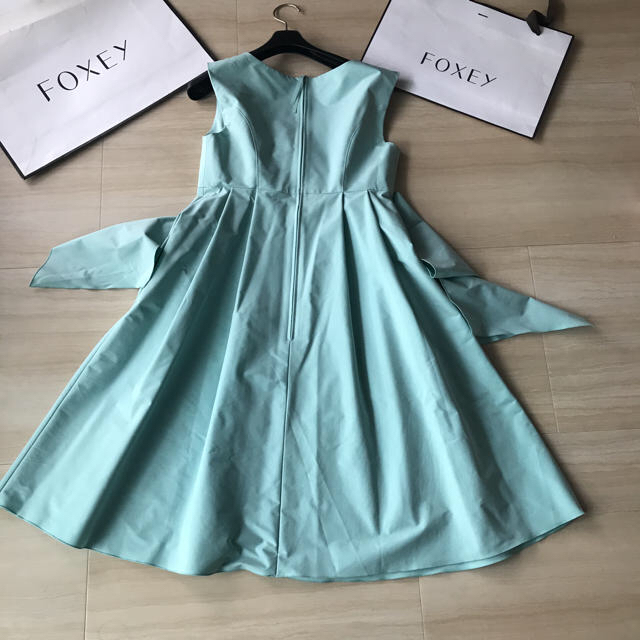 FOXEY(フォクシー)の♡極美品♡フォクシー リボンワンピース レディースのワンピース(ひざ丈ワンピース)の商品写真