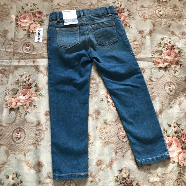 Old Navy(オールドネイビー)の新品☆OLD NAVY オールドネイビー キッズ デニムパンツ ジーンズ キッズ/ベビー/マタニティのキッズ服女の子用(90cm~)(パンツ/スパッツ)の商品写真