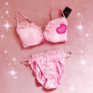 ラヴィジュール(Ravijour)の☆ラヴィジュールRavijour☆レースハート付き☆ブラ＆ショーツ☆D70-75(ブラ&ショーツセット)