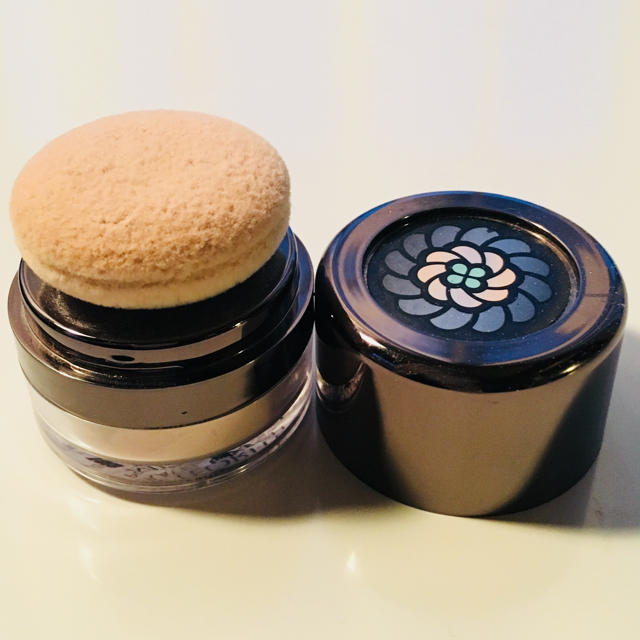 GUERLAIN(ゲラン)のGUERLAIN♡METEORITES TRAVEL TOUCH コスメ/美容のベースメイク/化粧品(フェイスパウダー)の商品写真