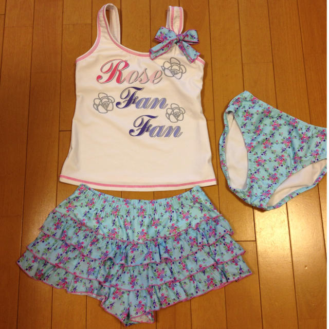 ROSE FANFAN(ローズファンファン)のrose fanfan ３点セット水着♡ キッズ/ベビー/マタニティのキッズ服女の子用(90cm~)(その他)の商品写真