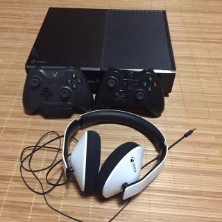 マイクロソフト(Microsoft)のXbox One 500GB(家庭用ゲーム機本体)