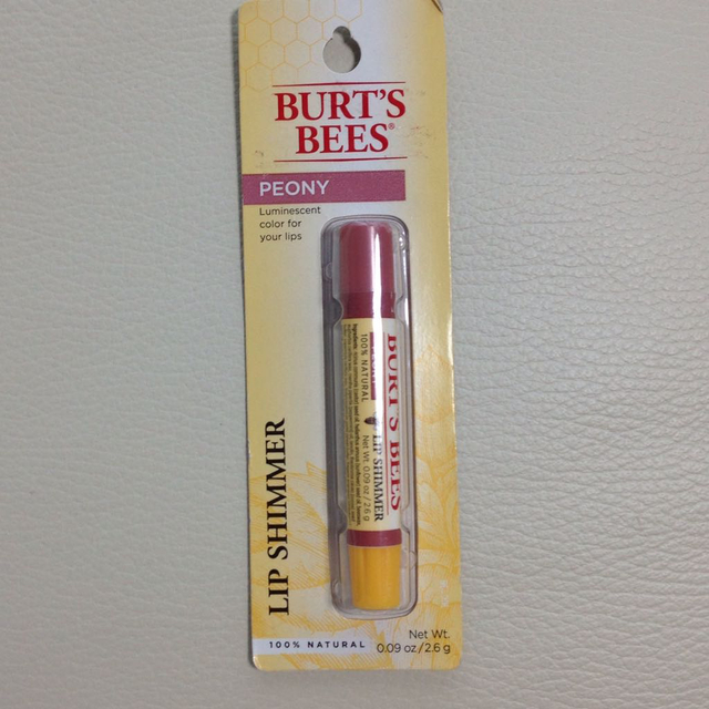 BURT'S BEES(バーツビーズ)のBurt's bees コスメ/美容のベースメイク/化粧品(その他)の商品写真