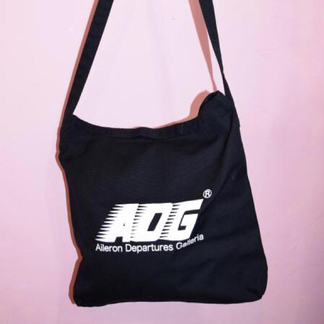 A.D.G(エーディージー)のA.D.G DASH-LOGO 3WAY BAG レディースのバッグ(ショルダーバッグ)の商品写真