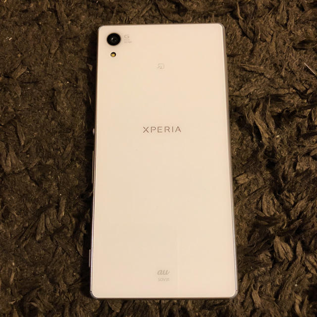 Xperia(エクスペリア)のXPERIA Z4 SOV31 au ホワイト エクスペリア SIMロック解除 スマホ/家電/カメラのスマートフォン/携帯電話(スマートフォン本体)の商品写真