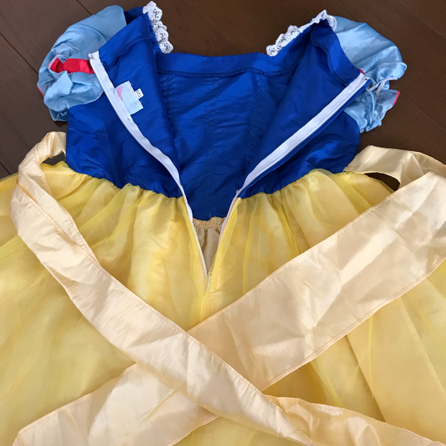 Disney(ディズニー)の白雪姫 ワンピース120 ディズニー ハロウィン 衣装 キッズ/ベビー/マタニティのキッズ服女の子用(90cm~)(ワンピース)の商品写真