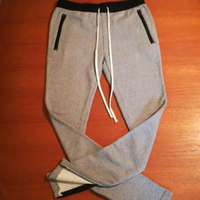 FEAR OF GOD(フィアオブゴッド)のFOG Essentials Drawstring Pants gray メンズのパンツ(サルエルパンツ)の商品写真