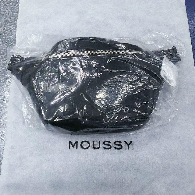 moussy(マウジー)の新品ブラックWAIST&SHOULDERバッグ※圧縮しラクマパック郵送の条件価格 レディースのバッグ(ボディバッグ/ウエストポーチ)の商品写真