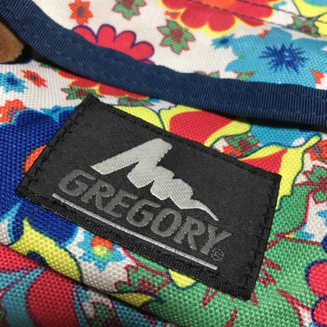 Gregory(グレゴリー)のGREGORY グレゴリー 花柄 ウェストバッグ ボディバッグ レディースのバッグ(ボディバッグ/ウエストポーチ)の商品写真