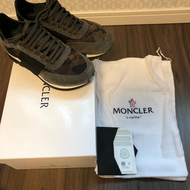 MONCLER(モンクレール)のモンクレール スニーカー 40 メンズの靴/シューズ(スニーカー)の商品写真