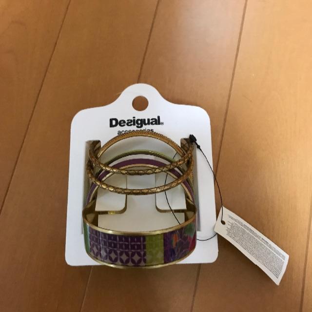 DESIGUAL(デシグアル)のデシグアル🌺バングル新品タグ付き レディースのアクセサリー(ブレスレット/バングル)の商品写真