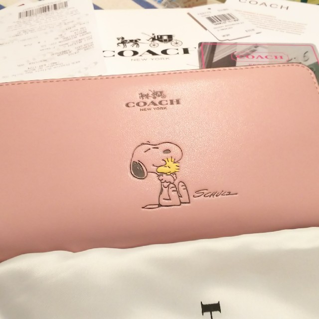 COACH(コーチ)のコーチcoachスヌーピーF53 レディースのファッション小物(財布)の商品写真