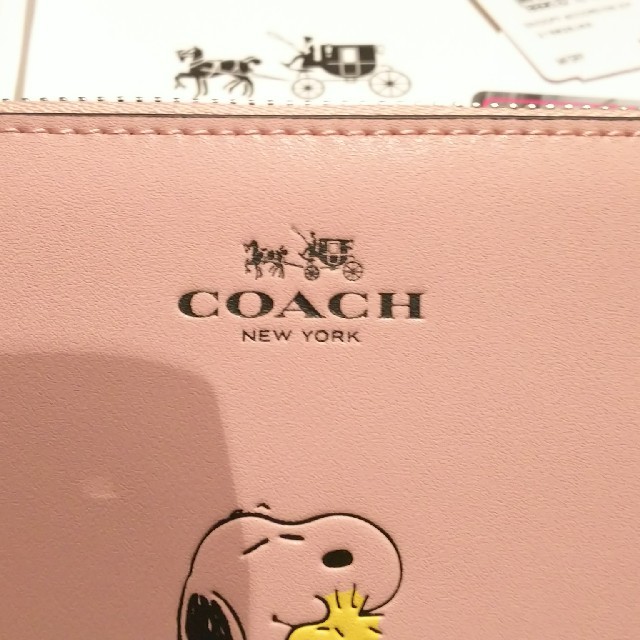 COACH(コーチ)のコーチcoachスヌーピーF53 レディースのファッション小物(財布)の商品写真