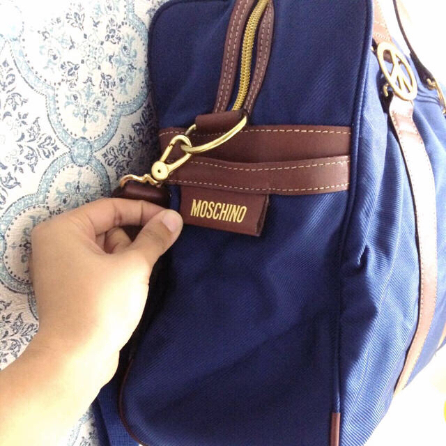 MOSCHINO(モスキーノ)のMOSCHINOピースマーク旅行バッグ レディースのバッグ(スーツケース/キャリーバッグ)の商品写真