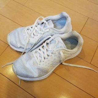 ナイキ(NIKE)のナイキ　24.5センチ　白スニーカー(スニーカー)