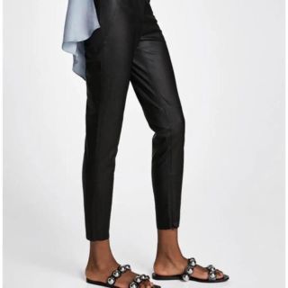 ザラ(ZARA)のザラ ジップ付き フェイクレザー  レギンス (レギンス/スパッツ)