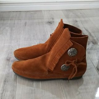 ミネトンカ(Minnetonka)のMINNETONKA☆ブーツ  6 (23㎝)(ブーツ)