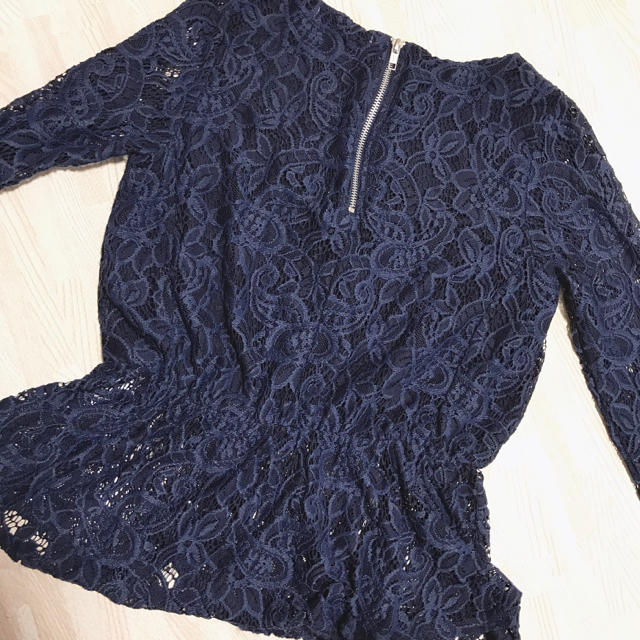 moussy(マウジー)のmoussy シースルーペプラム レディースのトップス(シャツ/ブラウス(長袖/七分))の商品写真