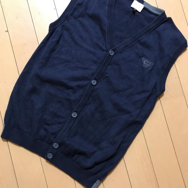 ARMANI JUNIOR(アルマーニ ジュニア)のアルマーニジュニア ベスト キッズ/ベビー/マタニティのキッズ服男の子用(90cm~)(カーディガン)の商品写真