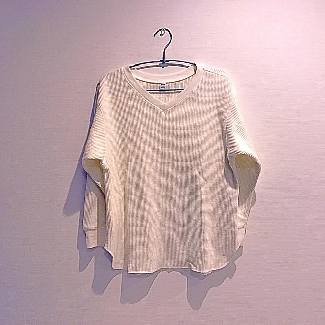 UNIQLO(ユニクロ)のUNIQLO ワッフルVネックT(長袖) レディースのトップス(Tシャツ(長袖/七分))の商品写真