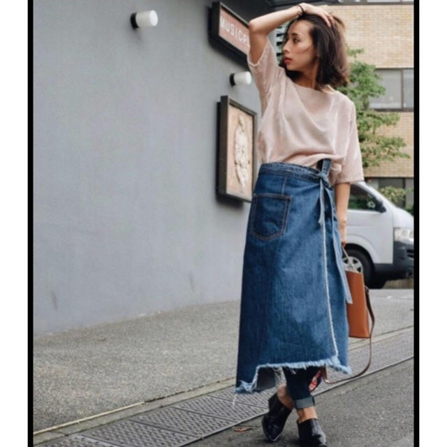 Ameri VINTAGE(アメリヴィンテージ)の【新品未使用】REMAKE DENIM SKIRT レディースのスカート(ひざ丈スカート)の商品写真