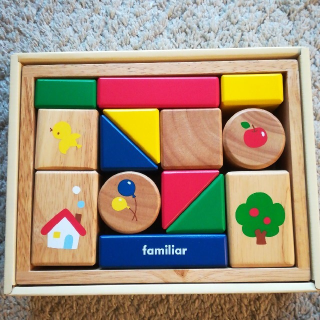 familiar(ファミリア)の未使用品⭐ファミリアの積み木　ファーストブロック キッズ/ベビー/マタニティのおもちゃ(積み木/ブロック)の商品写真