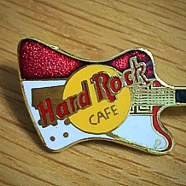 Hard Rock CAFE(ハードロックカフェ)のHRCサン・ファン ギターピン エンタメ/ホビーのアニメグッズ(バッジ/ピンバッジ)の商品写真