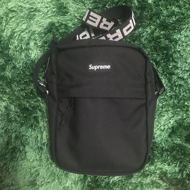 Supremeショルダーバッグ