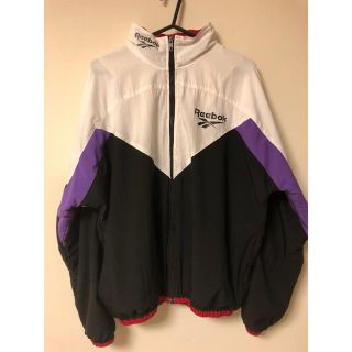Reebok(ナイロンジャケット ・ パープル/紫色系)のフリマ Reebok(ナイロンジャケット ・ パープル/紫色系)のフリマ
