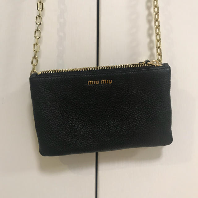 miumiu ショルダーバック