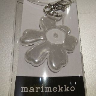 マリメッコ(marimekko)の新品★マリメッコmarimekkoキーホルダー(リフレクター)★北欧★送料込(キーホルダー)