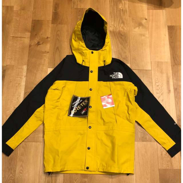 THE NORTH FACE(ザノースフェイス)の即発送 NORTH FACE マウンテンライト ノースフェイス mountain メンズのジャケット/アウター(マウンテンパーカー)の商品写真