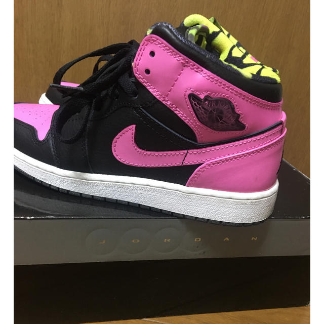 NIKE(ナイキ)のNIKE AIR JORDAN 1 PHAT レディースの靴/シューズ(スニーカー)の商品写真