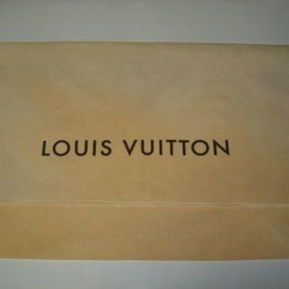 LOUIS VUITTON(ショップ袋)のフリマアイテム一覧 LOUIS VUITTON(ショップ袋)のフリマアイテム一覧